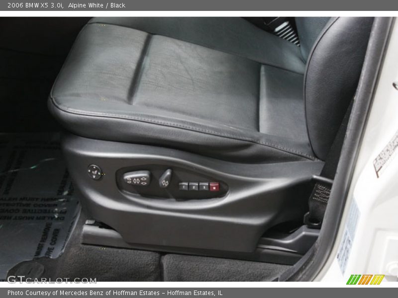 Alpine White / Black 2006 BMW X5 3.0i