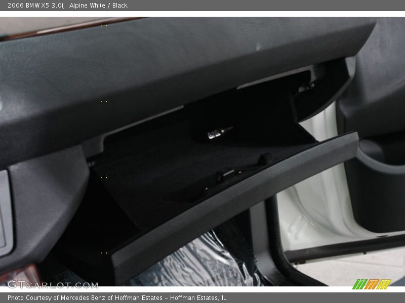 Alpine White / Black 2006 BMW X5 3.0i