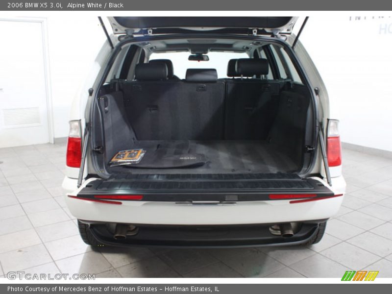 Alpine White / Black 2006 BMW X5 3.0i