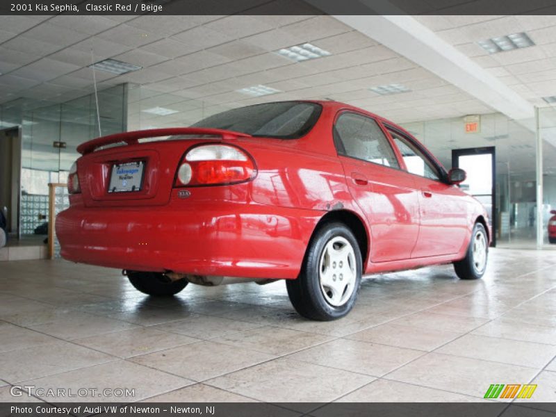 Classic Red / Beige 2001 Kia Sephia