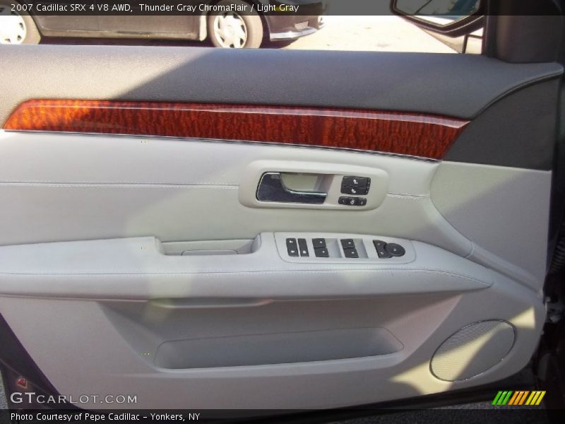 Thunder Gray ChromaFlair / Light Gray 2007 Cadillac SRX 4 V8 AWD