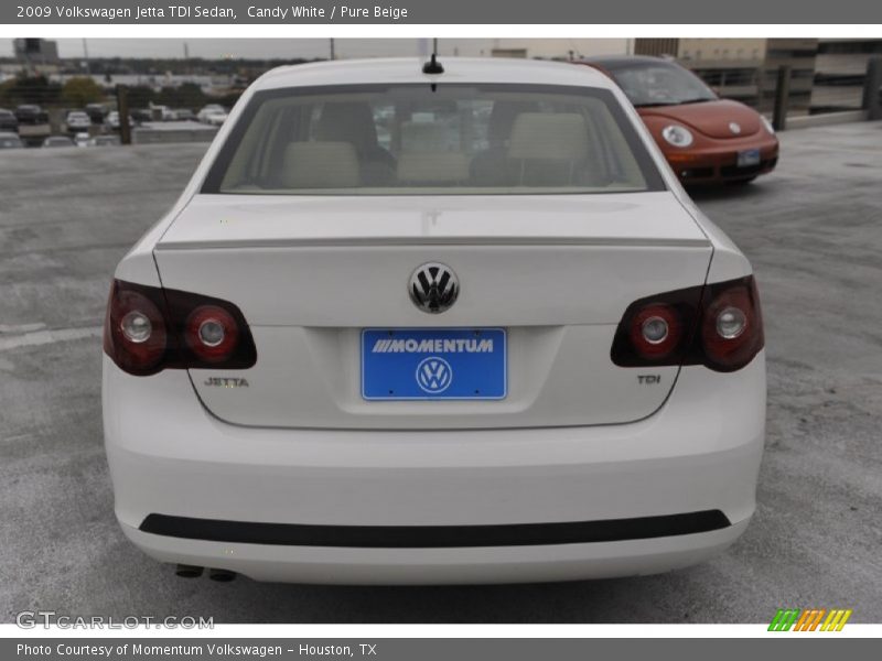 Candy White / Pure Beige 2009 Volkswagen Jetta TDI Sedan