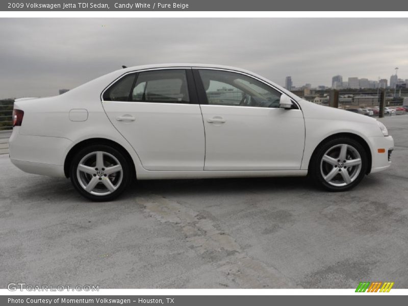 Candy White / Pure Beige 2009 Volkswagen Jetta TDI Sedan