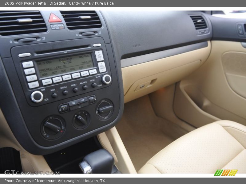 Candy White / Pure Beige 2009 Volkswagen Jetta TDI Sedan