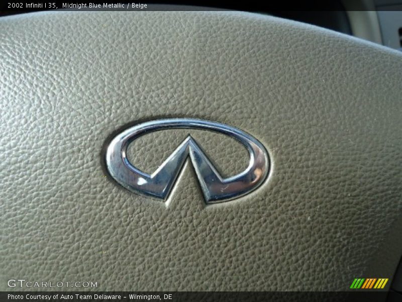 Midnight Blue Metallic / Beige 2002 Infiniti I 35