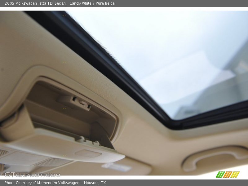 Candy White / Pure Beige 2009 Volkswagen Jetta TDI Sedan