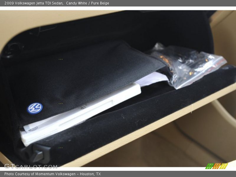 Candy White / Pure Beige 2009 Volkswagen Jetta TDI Sedan