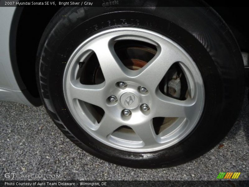 Bright Silver / Gray 2007 Hyundai Sonata SE V6