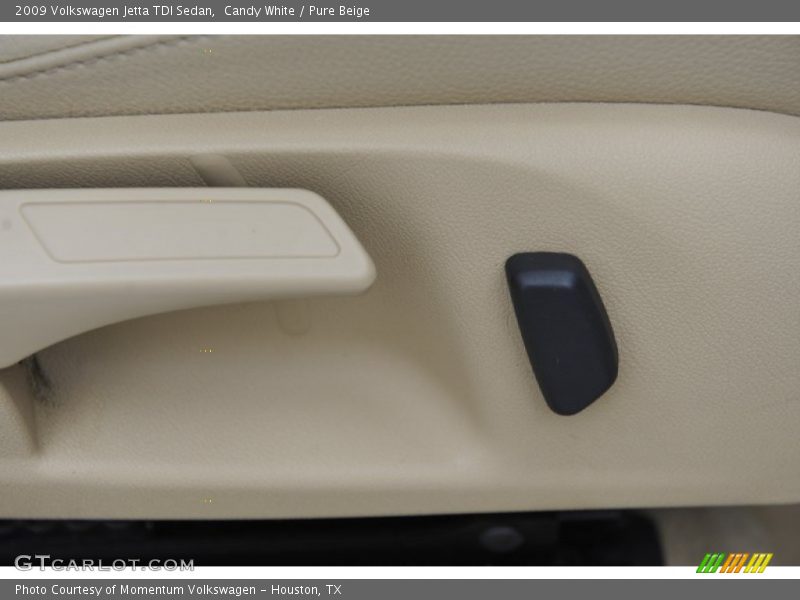 Candy White / Pure Beige 2009 Volkswagen Jetta TDI Sedan