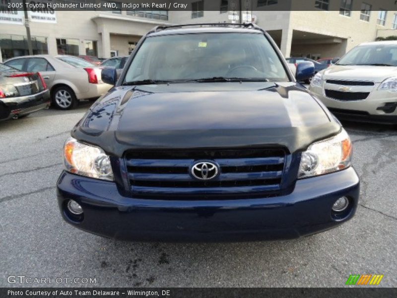 Indigo Ink Pearl / Gray 2005 Toyota Highlander Limited 4WD