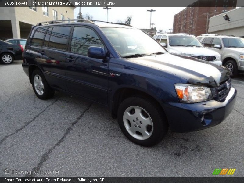 Indigo Ink Pearl / Gray 2005 Toyota Highlander Limited 4WD