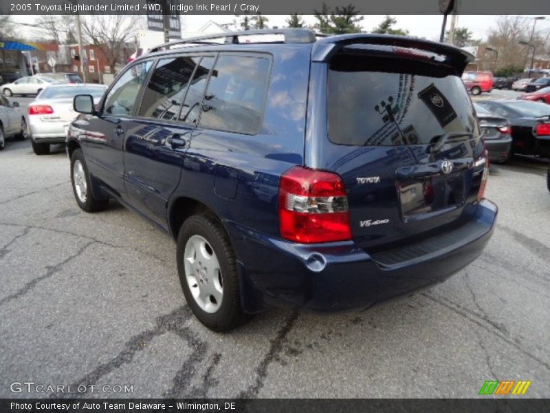 Indigo Ink Pearl / Gray 2005 Toyota Highlander Limited 4WD