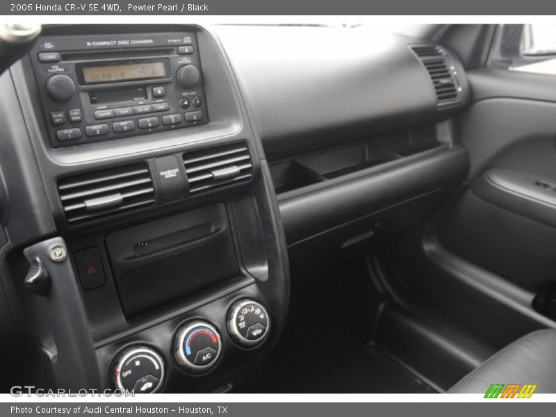 Pewter Pearl / Black 2006 Honda CR-V SE 4WD