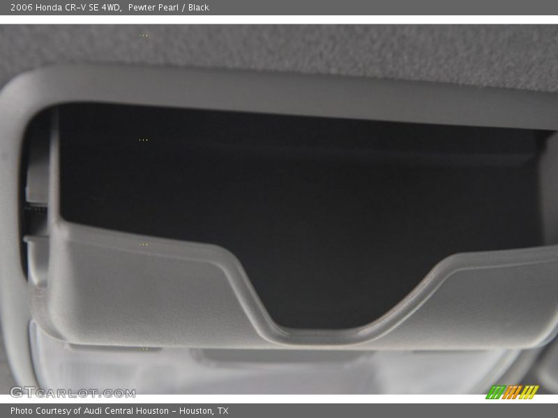Pewter Pearl / Black 2006 Honda CR-V SE 4WD