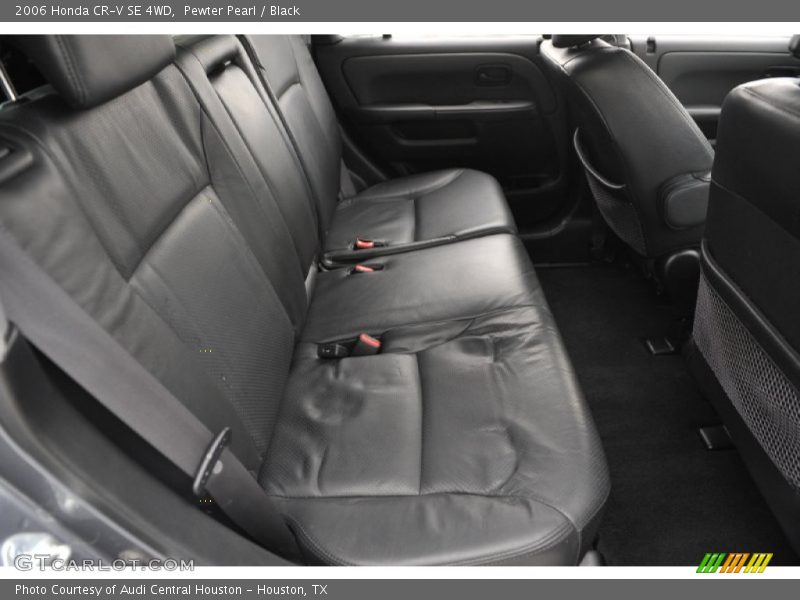 Pewter Pearl / Black 2006 Honda CR-V SE 4WD