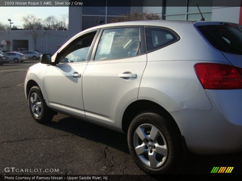 Silver Ice / Gray 2009 Nissan Rogue S AWD