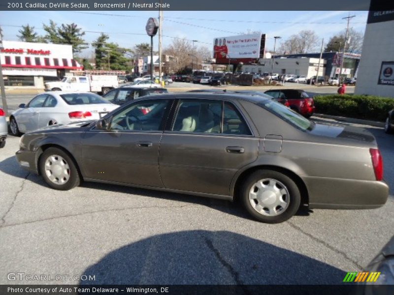 Bronzemist / Neutral Shale 2001 Cadillac DeVille Sedan