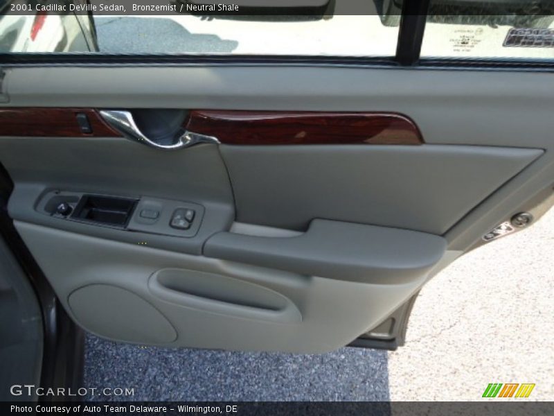 Bronzemist / Neutral Shale 2001 Cadillac DeVille Sedan