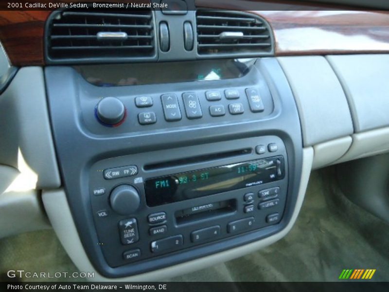 Bronzemist / Neutral Shale 2001 Cadillac DeVille Sedan