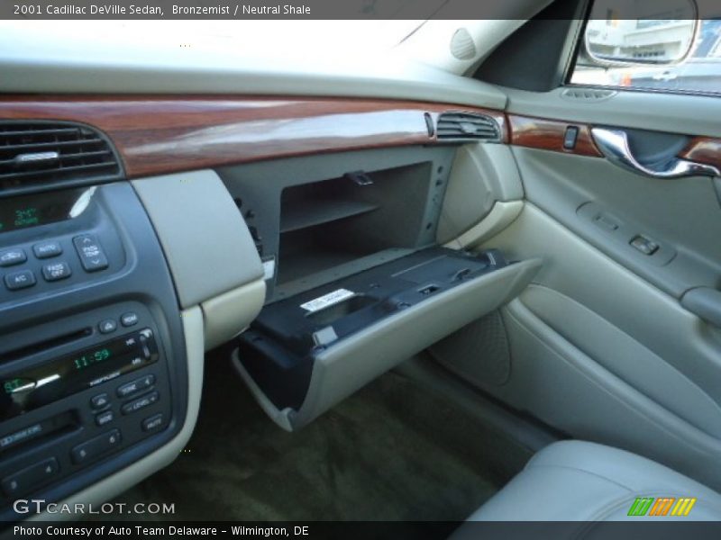 Bronzemist / Neutral Shale 2001 Cadillac DeVille Sedan
