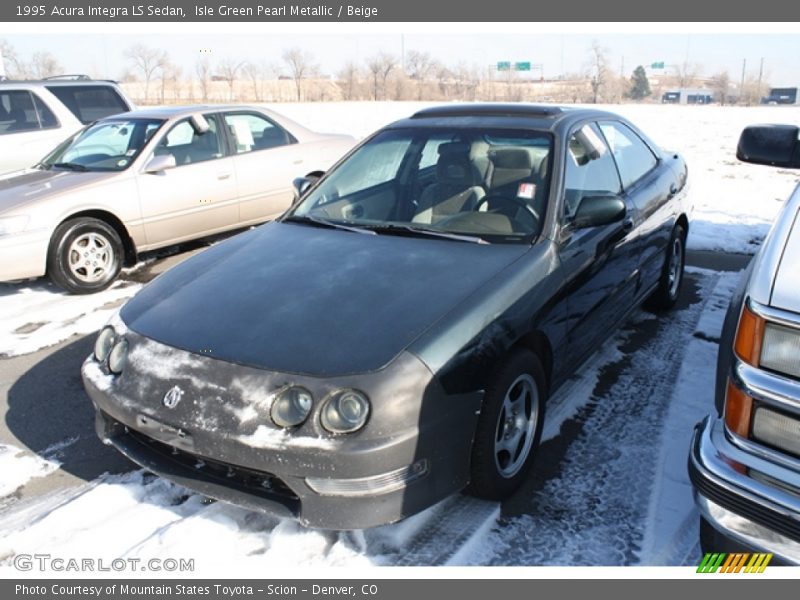 Isle Green Pearl Metallic / Beige 1995 Acura Integra LS Sedan