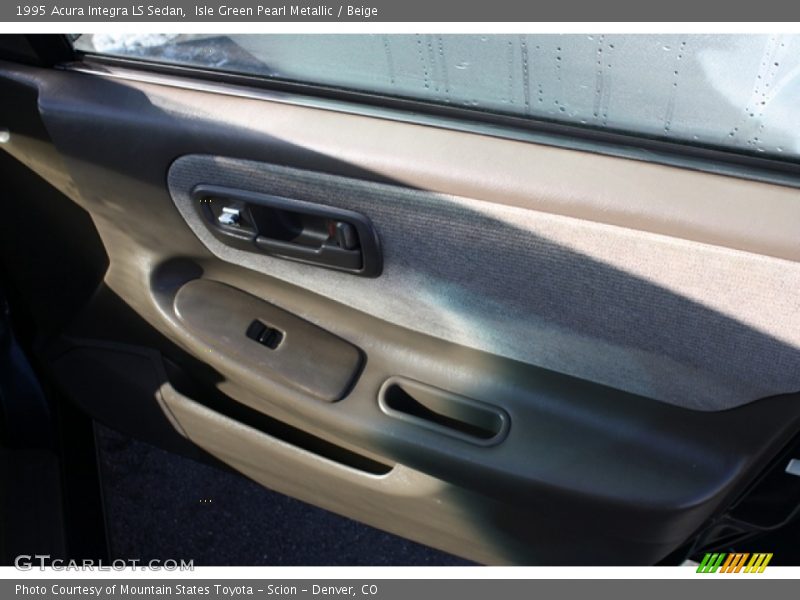 Isle Green Pearl Metallic / Beige 1995 Acura Integra LS Sedan