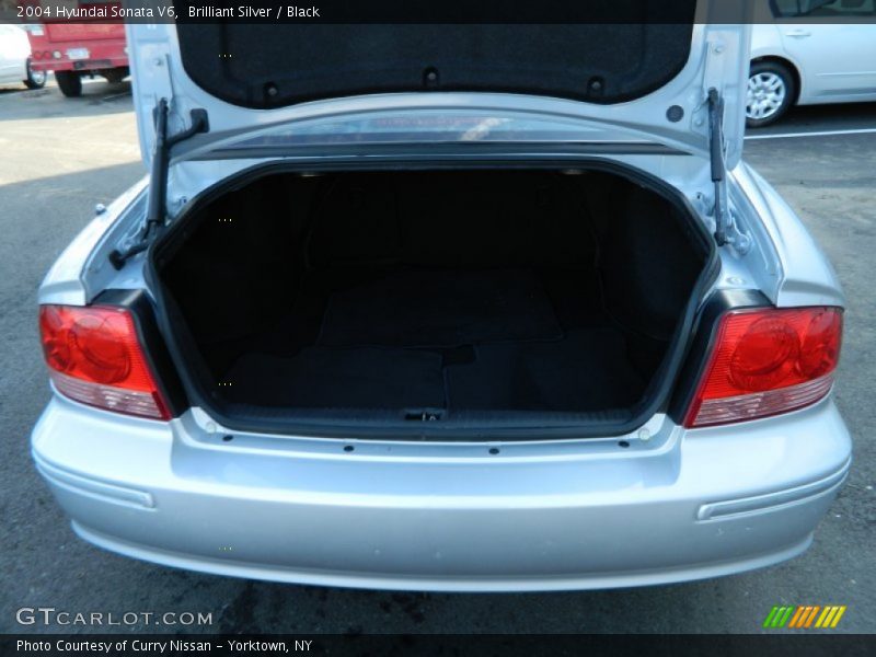 Brilliant Silver / Black 2004 Hyundai Sonata V6