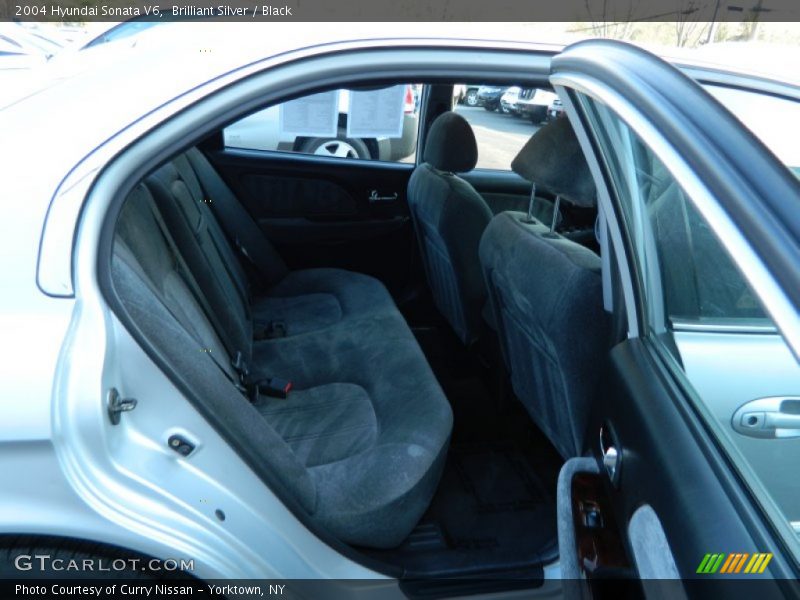 Brilliant Silver / Black 2004 Hyundai Sonata V6