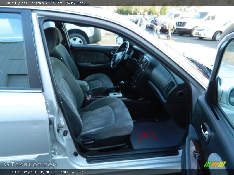 Brilliant Silver / Black 2004 Hyundai Sonata V6