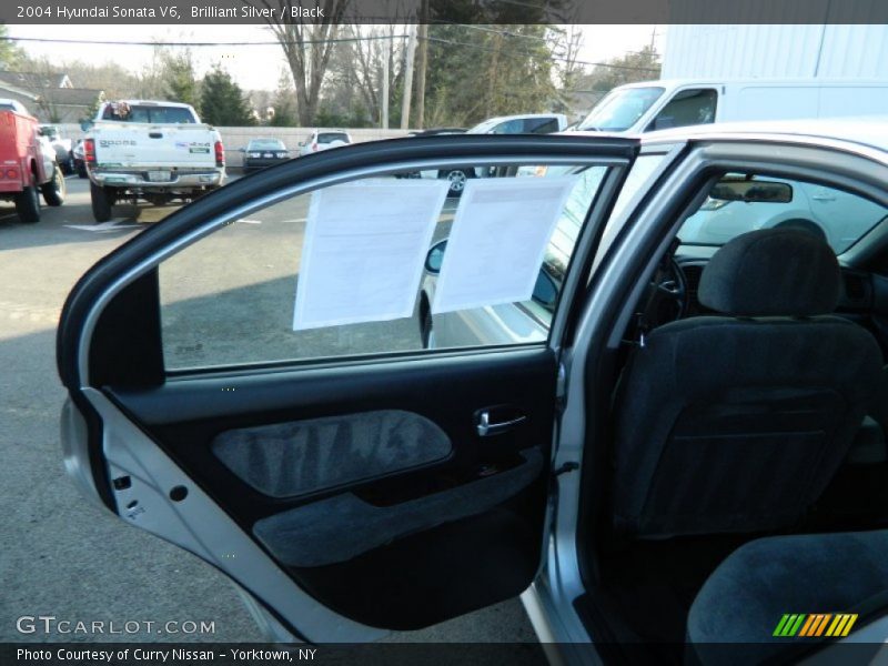 Brilliant Silver / Black 2004 Hyundai Sonata V6