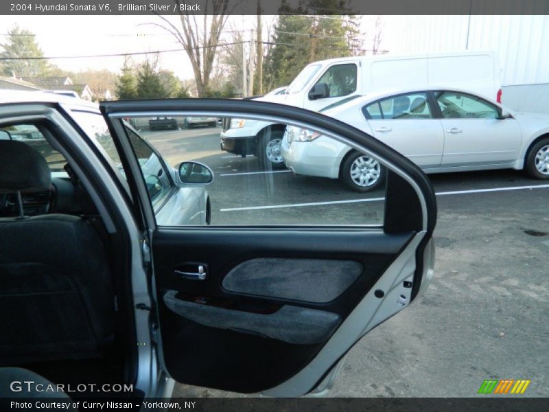 Brilliant Silver / Black 2004 Hyundai Sonata V6