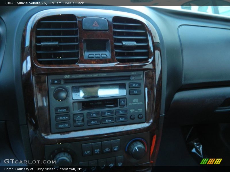 Brilliant Silver / Black 2004 Hyundai Sonata V6