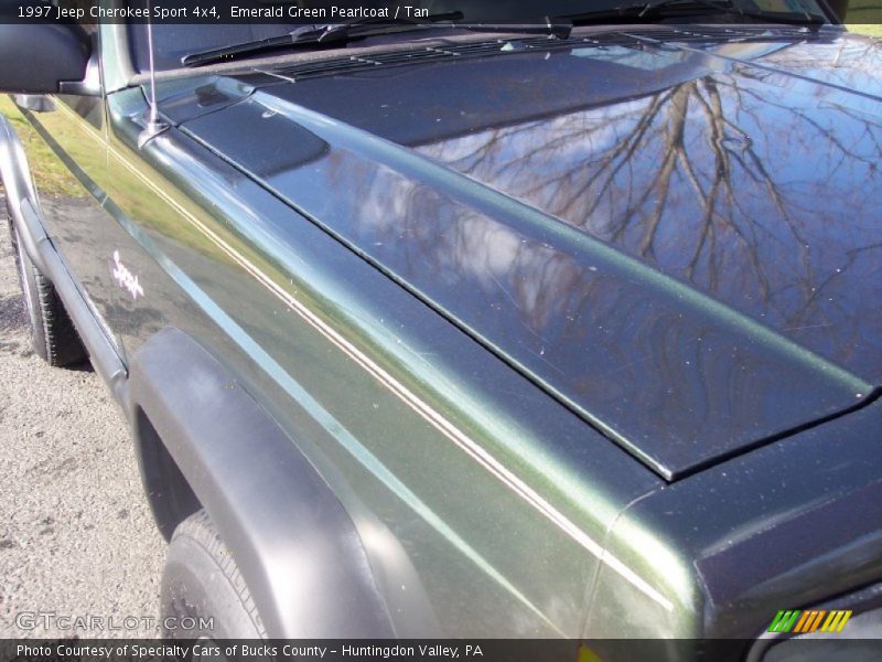 Emerald Green Pearlcoat / Tan 1997 Jeep Cherokee Sport 4x4