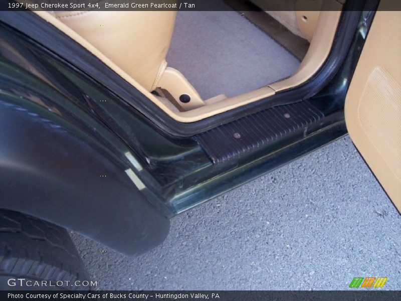 Emerald Green Pearlcoat / Tan 1997 Jeep Cherokee Sport 4x4