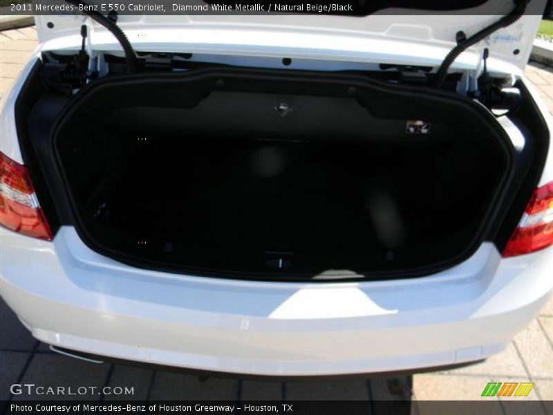Diamond White Metallic / Natural Beige/Black 2011 Mercedes-Benz E 550 Cabriolet