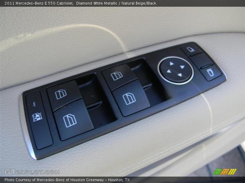 Diamond White Metallic / Natural Beige/Black 2011 Mercedes-Benz E 550 Cabriolet