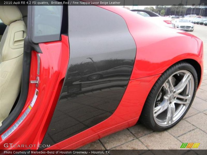 Side Blade - 2010 Audi R8 4.2 FSI quattro