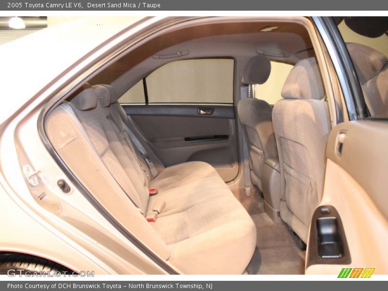 Desert Sand Mica / Taupe 2005 Toyota Camry LE V6