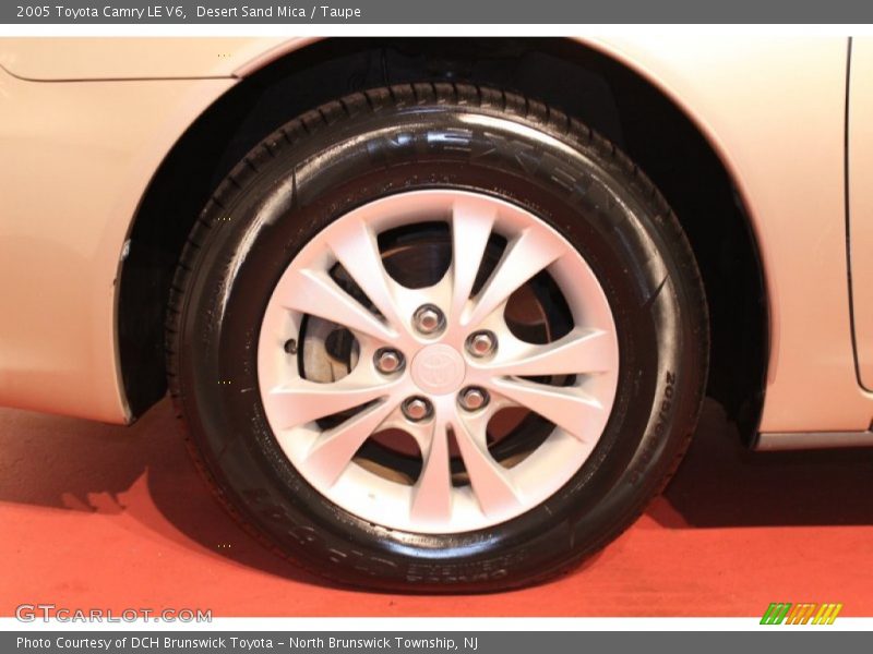 Desert Sand Mica / Taupe 2005 Toyota Camry LE V6