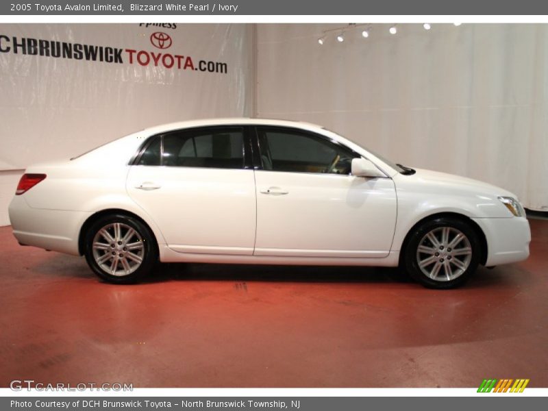 Blizzard White Pearl / Ivory 2005 Toyota Avalon Limited