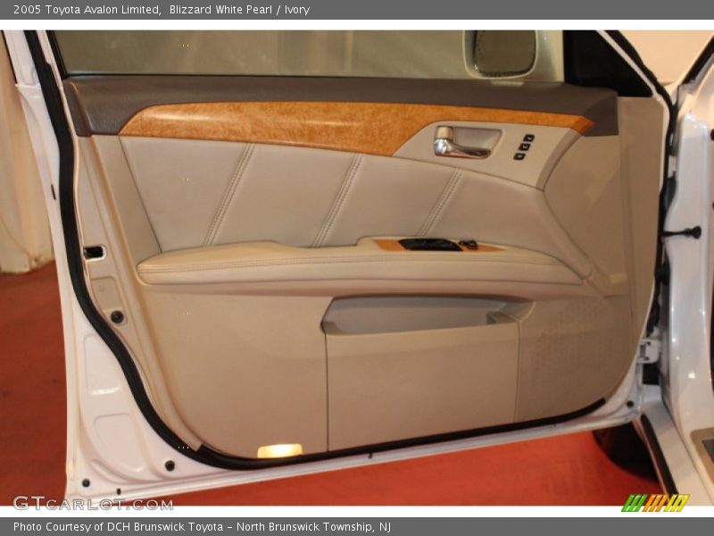 Blizzard White Pearl / Ivory 2005 Toyota Avalon Limited