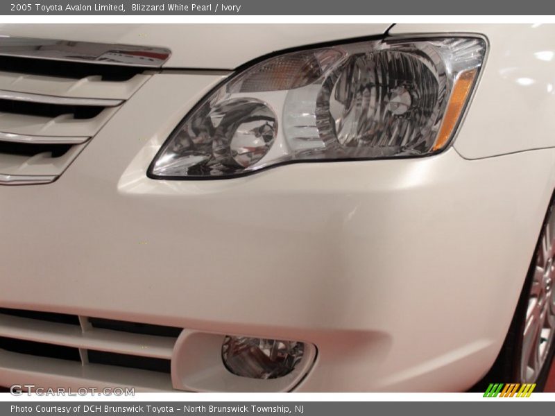 Blizzard White Pearl / Ivory 2005 Toyota Avalon Limited