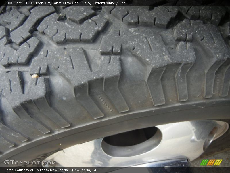 Oxford White / Tan 2006 Ford F350 Super Duty Lariat Crew Cab Dually