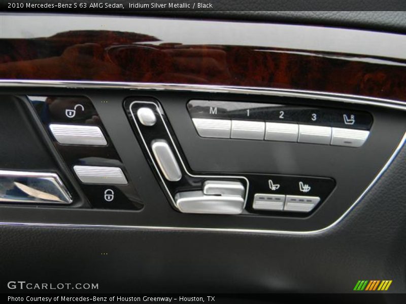 Controls of 2010 S 63 AMG Sedan