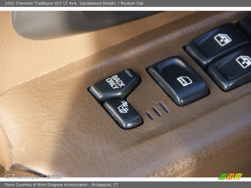 Sandalwood Metallic / Medium Oak 2002 Chevrolet TrailBlazer EXT LT 4x4