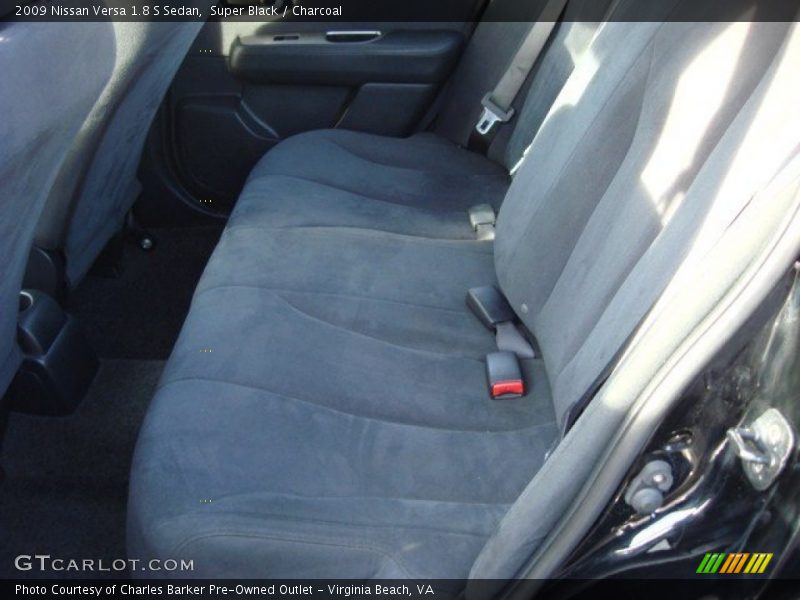 Super Black / Charcoal 2009 Nissan Versa 1.8 S Sedan
