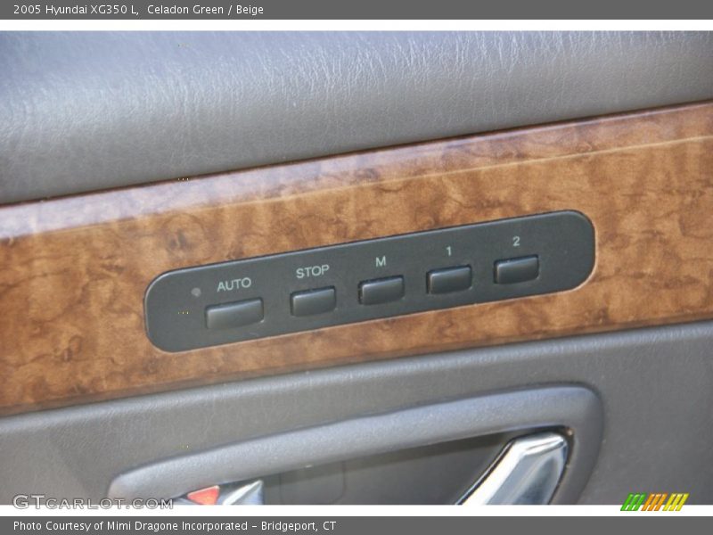 Celadon Green / Beige 2005 Hyundai XG350 L