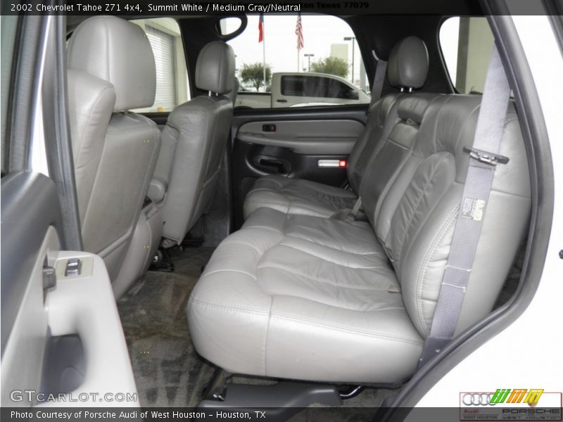 Summit White / Medium Gray/Neutral 2002 Chevrolet Tahoe Z71 4x4