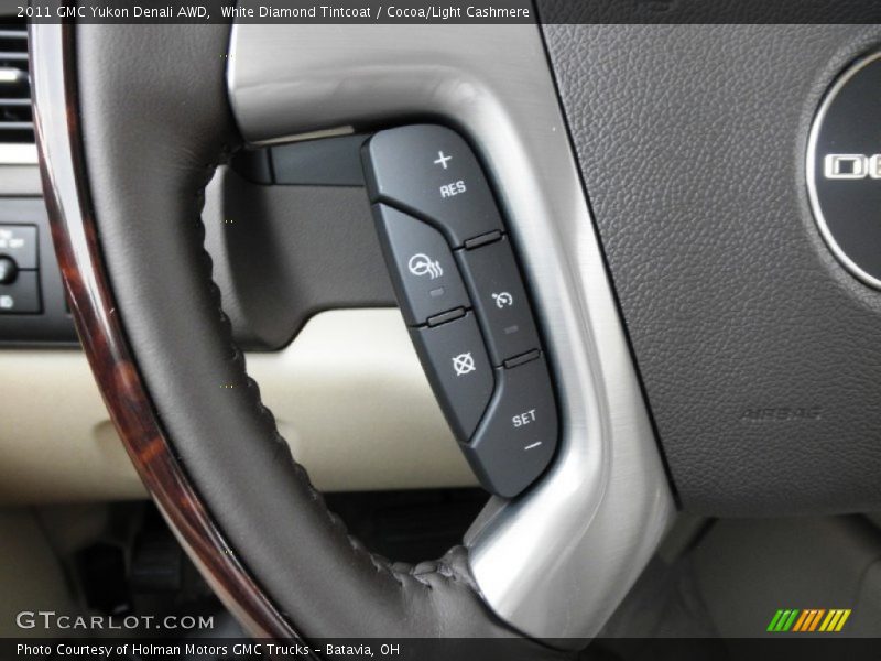 White Diamond Tintcoat / Cocoa/Light Cashmere 2011 GMC Yukon Denali AWD