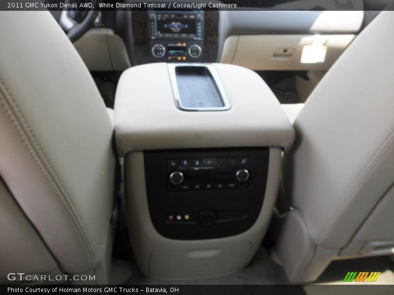 White Diamond Tintcoat / Cocoa/Light Cashmere 2011 GMC Yukon Denali AWD